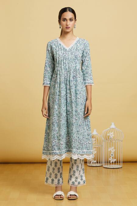 Naintara Bajaj_Blue Cotton, Kota Doria Lace, Embroidery Handblock Floral Print Kurta Pant Set _Online_at_Aza_Fashions