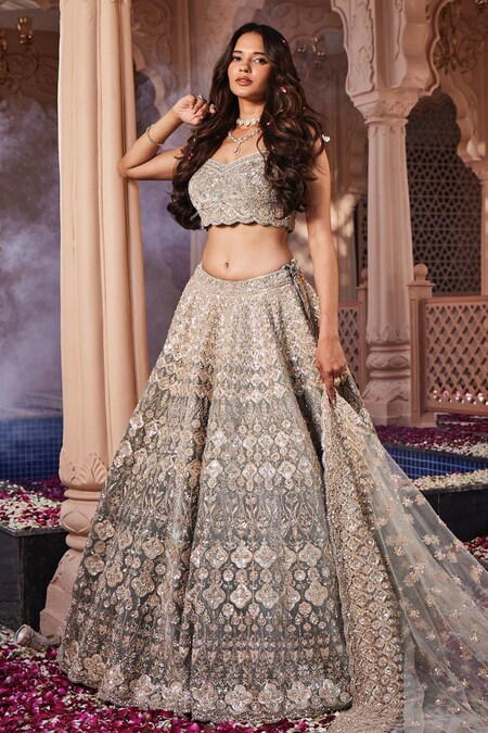 Navy Blue Velvet Top With Pure Banarasi Panneled Lehenga Choli for Women  Indian Wedding Dress Lehenga Choli Lengha Choli Banarasi Lengha - Etsy |  Lehenga choli, Indian dresses traditional, Silk lehenga