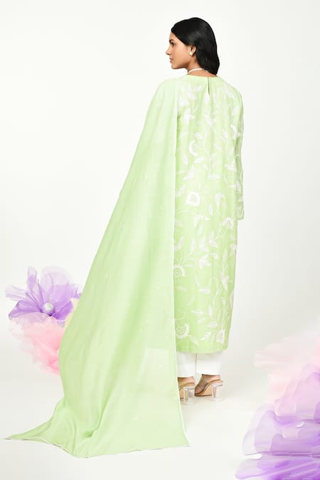 Shop Komal Shah Green Chanderi Lace, Embroidery Round Neck Jaal Chaav Kurta Set at Aza Fashions Shop_Komal Shah_Green Chanderi Lace, Embroidery Round Neck Jaal Chaav Kurta Set _at_Aza_Fashions