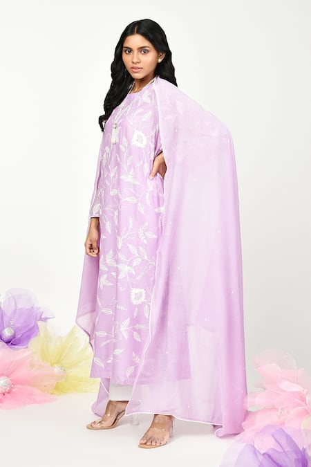 Buy_Komal Shah_Purple Chanderi Lace, Embroidery Round Neck Jaal Chaav Floral Vine Kurta Set _Online_at_Aza_Fashions