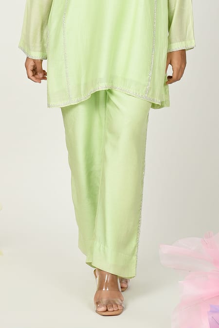 Buy Komal Shah Green Silk Embroidery Keyhole Neck Hira Chaav Neckline Top And Pant Set Online at Aza Fashions Buy_Komal Shah_Green Silk Embroidery Keyhole Neck Hira Chaav Neckline Top And Pant Set _Online_at_Aza_Fashions