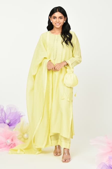 Komal Shah Yellow Chanderi Embroidery Thread Round Tilla Chaav Placement Kurta Set 