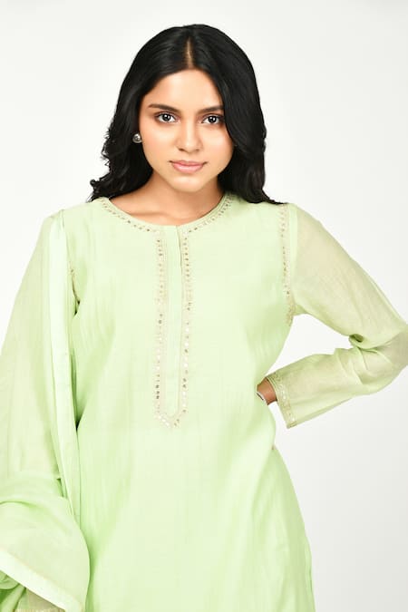 Komal Shah Green Chanderi Sequins, Embroidery Round Neck Tilla Chaav Straight Kurta Set Online at Aza Fashions Komal Shah_Green Chanderi Sequins, Embroidery Round Neck Tilla Chaav Straight Kurta Set _Online_at_Aza_Fashions