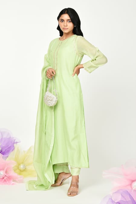 Buy Komal Shah Green Chanderi Sequins, Embroidery Round Neck Tilla Chaav Straight Kurta Set Online at Aza Fashions Buy_Komal Shah_Green Chanderi Sequins, Embroidery Round Neck Tilla Chaav Straight Kurta Set _Online_at_Aza_Fashions
