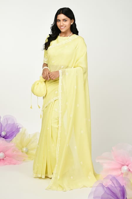 Buy_Komal Shah_Yellow Chanderi Embroidery Boat Neck Geometric Pattern Saree With Blouse _Online_at_Aza_Fashions