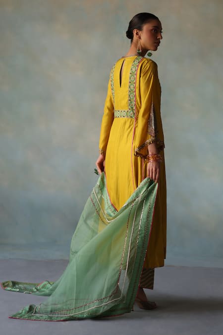 Shop Rajiramniq Yellow Silk Placement Hand Embroidery Cutdana V Neck And Sequin Anarkali Set at Aza Fashions Shop_Rajiramniq_Yellow Silk Placement Hand Embroidery Cutdana V Neck And Sequin Anarkali Set _at_Aza_Fashions