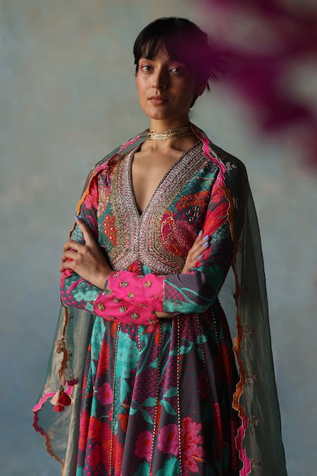 Rajiramniq_Blue Crepe Print Retro Floral V Neck Anarkali With Dupatta _Online_at_Aza_Fashions