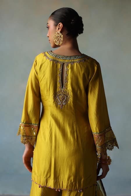 Rajiramniq Placement Sequin Embroidered Kurta Set 