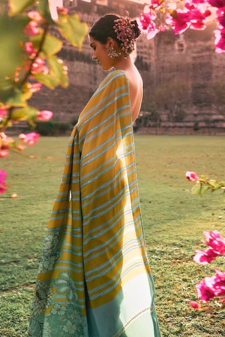 Buy Rajiramniq Green Crepe Sequins, Embroidery Printed Saree With Unstitched Blouse Fabric Online at Aza Fashions Buy_Rajiramniq_Green Crepe Sequins, Embroidery Printed Saree With Unstitched Blouse Fabric _Online_at_Aza_Fashions