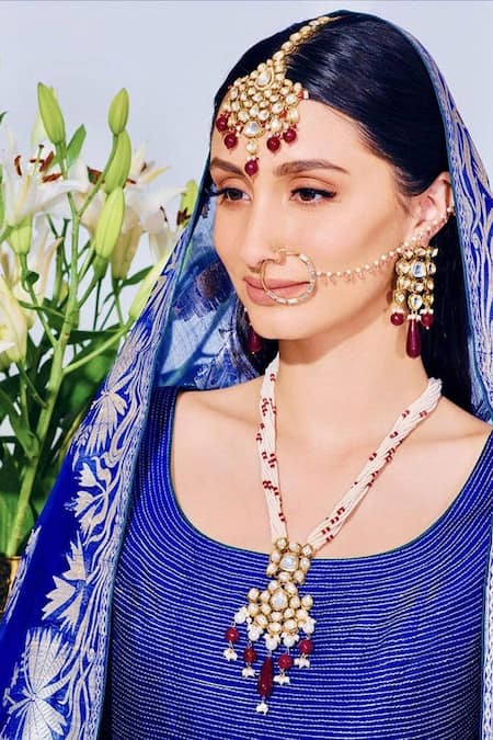 PRERTO Pink Majeri Embellished Pendant Necklace Online at Aza Fashions PRERTO_Pink Majeri Embellished Pendant Necklace _Online_at_Aza_Fashions