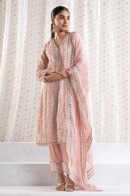 Buy Mulmul Pink Pure Mulmul Embroidery Floral V Neck Sawariya Thread Kurta Set Online at Aza Fashions Buy_Mulmul_Pink Pure Mulmul Embroidery Floral V Neck Sawariya Thread Kurta Set _Online_at_Aza_Fashions