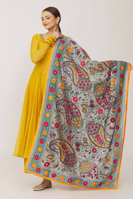 Buy_Naintara Bajaj_Grey Chanderi Sequins Phulkari Work Dupatta_Online_at_Aza_Fashions