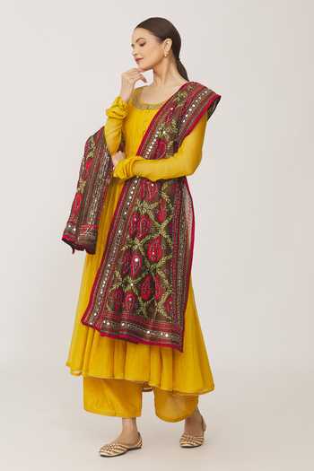 Naintara Bajaj_Brown Chanderi Sequins Phulkari Embroidered Dupatta_Online_at_Aza_Fashions