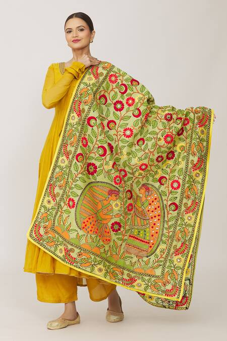 Shop Naintara Bajaj Green Chanderi Sequins Figurine And Floral Phulkari Work Dupatta at Aza Fashions Shop_Naintara Bajaj_Green Chanderi Sequins Figurine And Floral Phulkari Work Dupatta_at_Aza_Fashions