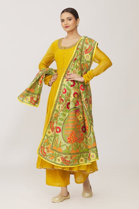 Naintara Bajaj Green Chanderi Sequins Figurine And Floral Phulkari Work Dupatta Online at Aza Fashions Naintara Bajaj_Green Chanderi Sequins Figurine And Floral Phulkari Work Dupatta_Online_at_Aza_Fashions