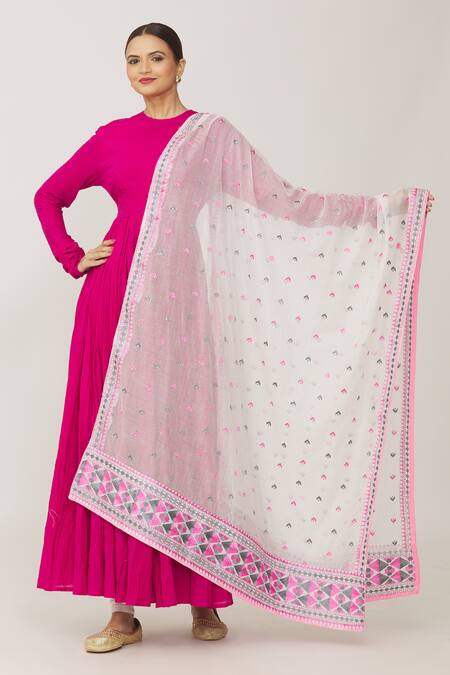 Buy_Naintara Bajaj_White Chanderi Embroidery Geometric Phulkari Work Dupatta_Online_at_Aza_Fashions