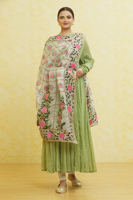 Samyukta Singhania Gota Patti Phulkari Work Dupatta 