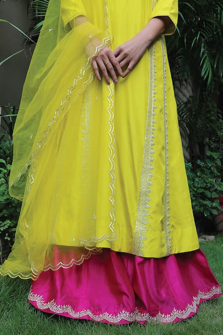 Buy Kyra By Bhavna Green Silk, Chanderi Gota Patti, Embroidery Round Straight Kurta Sharara Set Online at Aza Fashions Buy_Kyra By Bhavna_Green Silk, Chanderi Gota Patti, Embroidery Round Straight Kurta Sharara Set _Online_at_Aza_Fashions