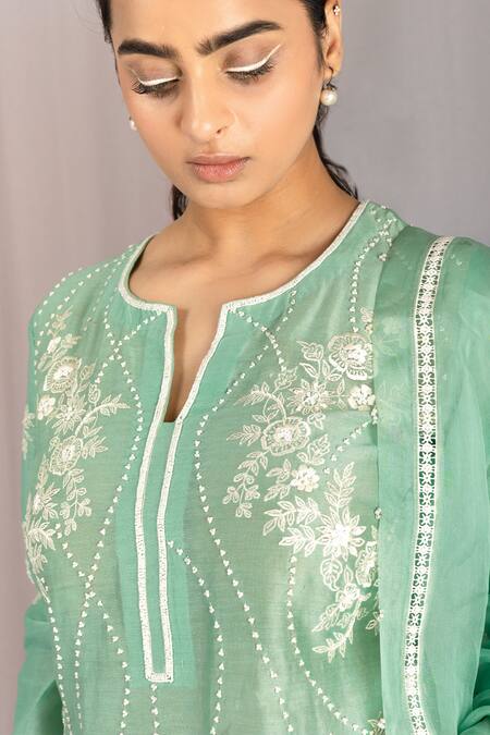 Kyra By Bhavna Green Chanderi, Cotton, Organza Pearls, Embroidery Split V-neck Kurta Set Online at Aza Fashions Kyra By Bhavna_Green Chanderi, Cotton, Organza Pearls, Embroidery Split V-neck Kurta Set _Online_at_Aza_Fashions