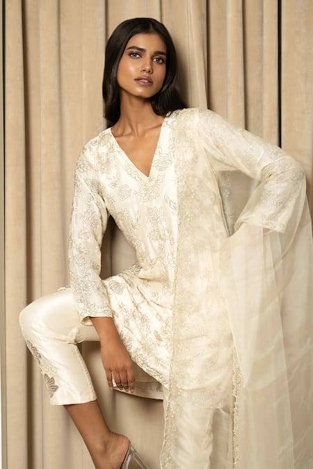 Shop_Mehak Sharma_White Bamboo, Organza, Silk Cut Work, Embroidery V-neck Dana Kurta Pant Set _Online_at_Aza_Fashions