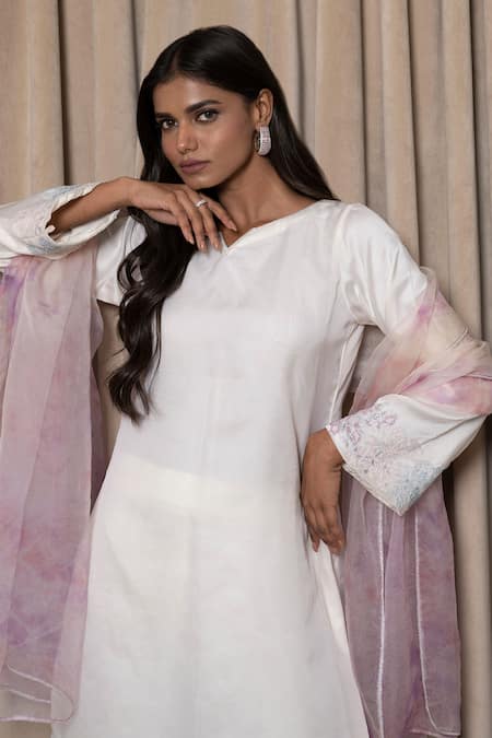 Mehak Sharma_Cream Organza, Satin Embroidery Boat Neck Kurta Set With Tie-dyed Dupatta _Online_at_Aza_Fashions