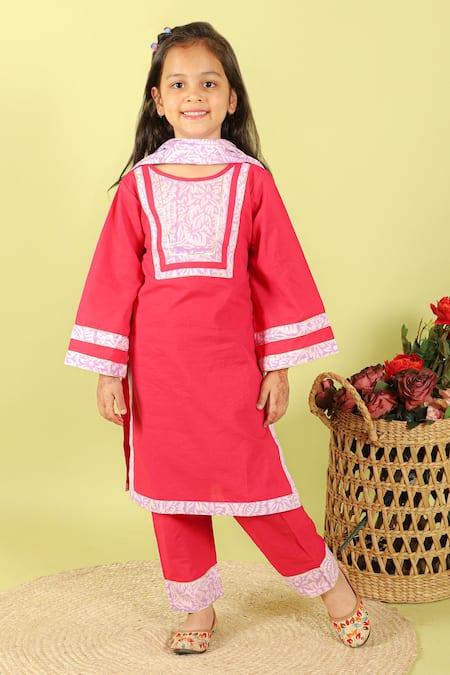 Kalp Pink Cotton Embroidery, Tassels Emma Yoke Printed Kurta Set