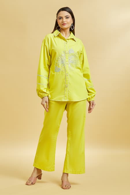 Soha By Harleen And Sona_Green Cotton Embroidery Shawl Neck Shirt And Flared Pant Set _at_Aza_Fashions