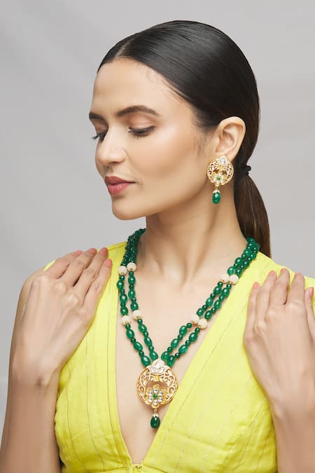 Samyukta Singhania Layered Pendant Necklace Set 