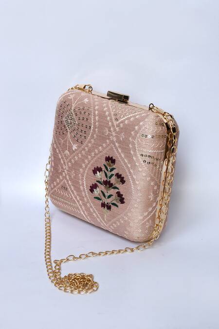 Buy_Samyukta Singhania_Peach Sequin And Thread Embroidered Ogee Lucknowi Work Clutch_Online_at_Aza_Fashions