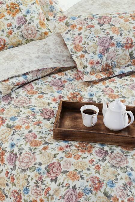 Houmn_Multi Color 100% Cotton Haven Floral Print Duvet Cover_Online_at_Aza_Fashions