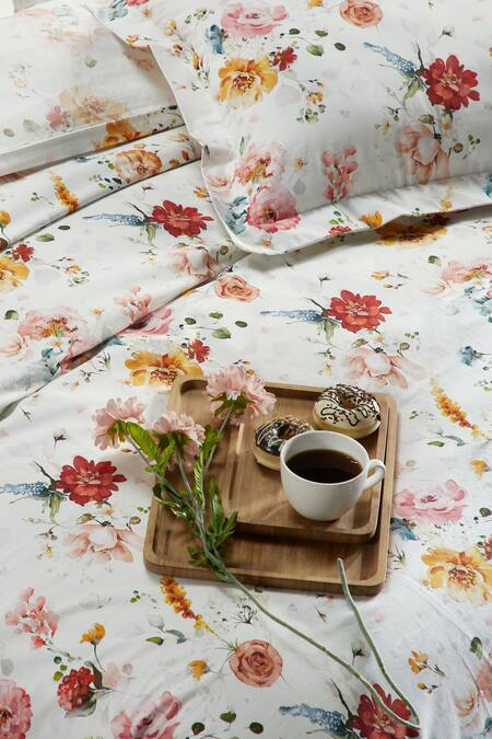 Houmn Multi Color 100% Cotton Retreat Floral Print Duvet Cover Online at Aza Fashions Houmn_Multi Color 100% Cotton Retreat Floral Print Duvet Cover_Online_at_Aza_Fashions
