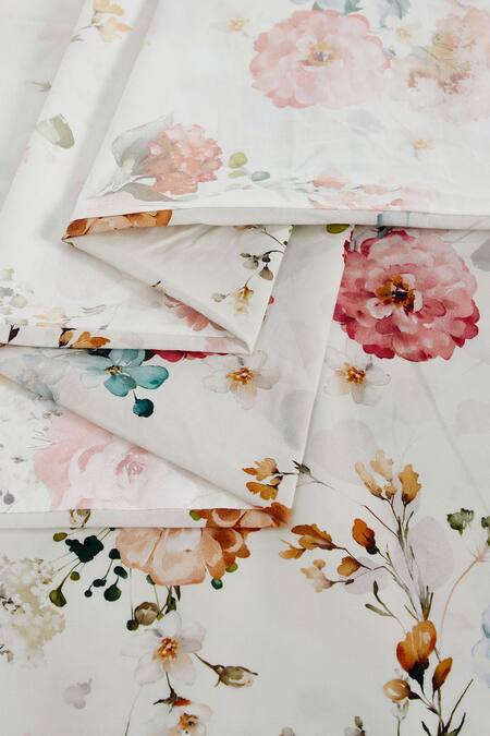 Buy Houmn Multi Color 100% Cotton Retreat Floral Print Duvet Cover Online at Aza Fashions Buy_Houmn_Multi Color 100% Cotton Retreat Floral Print Duvet Cover_Online_at_Aza_Fashions
