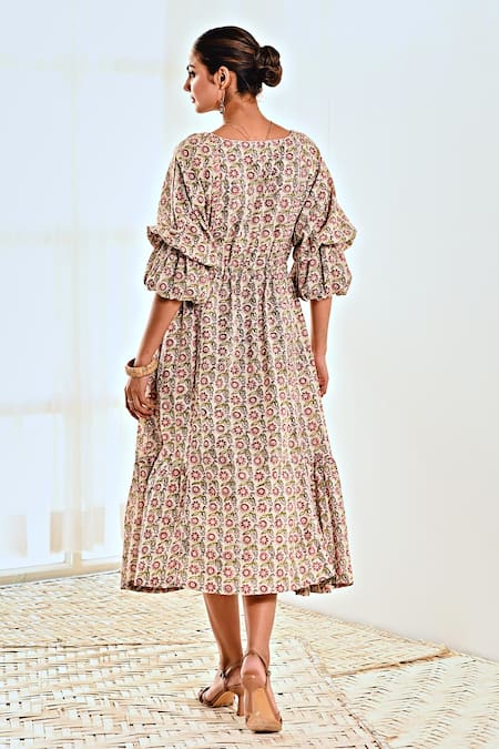 Shop Moontara White Cotton V-neck Ditsy Print Balloon Sleeve Dress at Aza Fashions Shop_Moontara_White Cotton V-neck Ditsy Print Balloon Sleeve Dress _at_Aza_Fashions