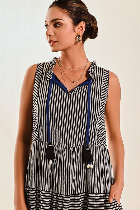 Buy Moontara Black Cotton Tassels V-neck Stripe Pattern Sleeveless Dress Online at Aza Fashions Buy_Moontara_Black Cotton Tassels V-neck Stripe Pattern Sleeveless Dress _Online_at_Aza_Fashions
