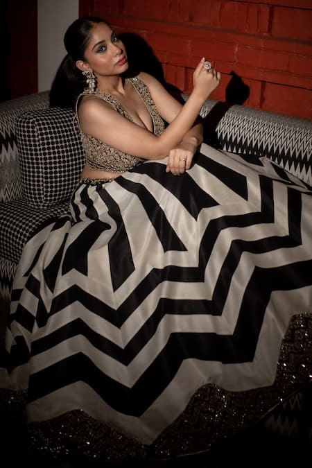 Vandana Sethi_Black Silk Embroidery, Mirrors V-neck Embellished Blouse Lehenga Set _Online_at_Aza_Fashions