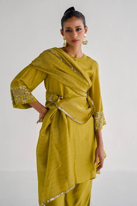 Buy Esha Arora Green Chanderi, Organza, Linen Embroidery, Zari Round Floral Zardosi Kurta Set Online at Aza Fashions Buy_Esha Arora_Green Chanderi, Organza, Linen Embroidery, Zari Round Floral Zardosi Kurta Set _Online_at_Aza_Fashions