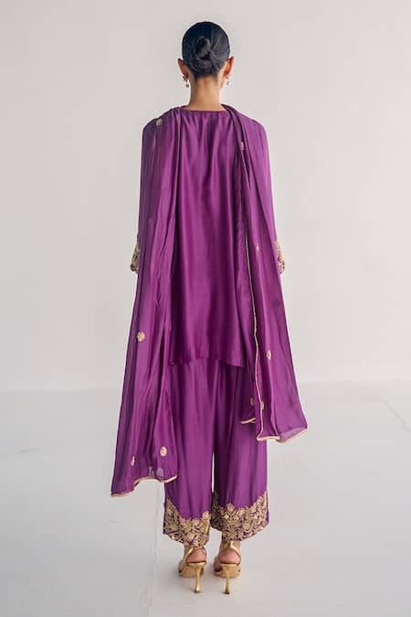 Shop Esha Arora Purple , Silk, Satin Embroidery, Zari Floral Straight Kurta Set at Aza Fashions Shop_Esha Arora_Purple , Silk, Satin Embroidery, Zari Floral Straight Kurta Set _at_Aza_Fashions