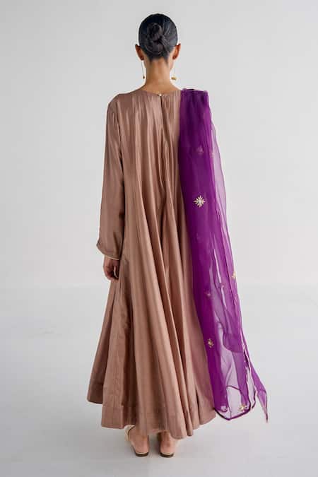 Buy_Esha Arora_Grey Silk, Chanderi, Linen, Chiffon Embroidery, Zari Round Zardosi Anarkali Set _Online_at_Aza_Fashions