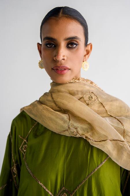 Shop_Esha Arora_Green Silk, Tissue, Linen Embroidery Round Neck Zardosi Kurta Set _Online_at_Aza_Fashions