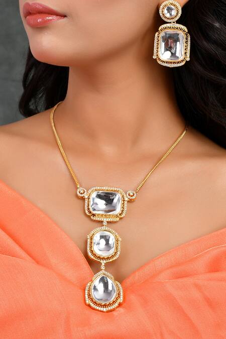 Buy_Ishhaara_Gold Plated Beads, Diamonds, Stones Kundan Embellished Pendant Necklace Set 