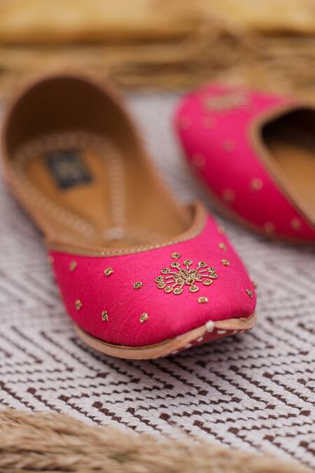 Stitched Soles_Fuchsia Tikki Token Embroidered Juttis_Online_at_Aza_Fashions
