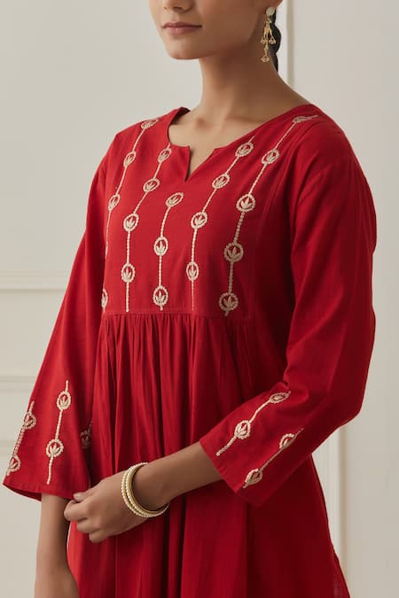 Kamaltaas_Red Cotton Embroidery Split V-neck Sleeve And Yoke Kurta Set _Online_at_Aza_Fashions