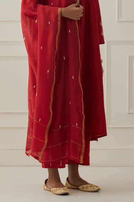 Kamaltaas_Red Cotton Embroidery Split V-neck Sleeve And Yoke Kurta Set _at_Aza_Fashions