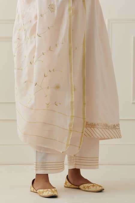 Kamaltaas_Pink Cotton Embroidery Split V-neck Hand Anarkali Pant Set _Online_at_Aza_Fashions