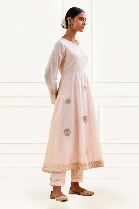 Kamaltaas_Pink Chanderi Embroidery Round Neck Hand Anarkali Pant Set _Online_at_Aza_Fashions