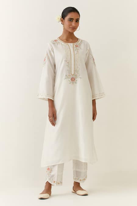 Anantaa By Roohi Silk Chanderi Round Neck Kurta 