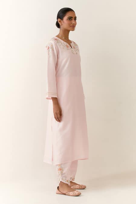 Buy Anantaa By Roohi Pink Silk, Chanderi Embroidery Keyhole Neck Notched Kurta Online at Aza Fashions Buy_Anantaa By Roohi_Pink Silk, Chanderi Embroidery Keyhole Neck Notched Kurta _Online_at_Aza_Fashions