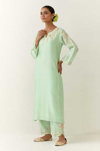 Buy_Anantaa By Roohi_Green Silk, Chanderi Embroidery Split V-neck Kurta Palazzo Set 