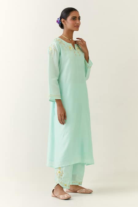 Buy_Anantaa By Roohi_Blue Silk, Chanderi Embroidery Split V-neck Full Sleeve Kurta _Online_at_Aza_Fashions