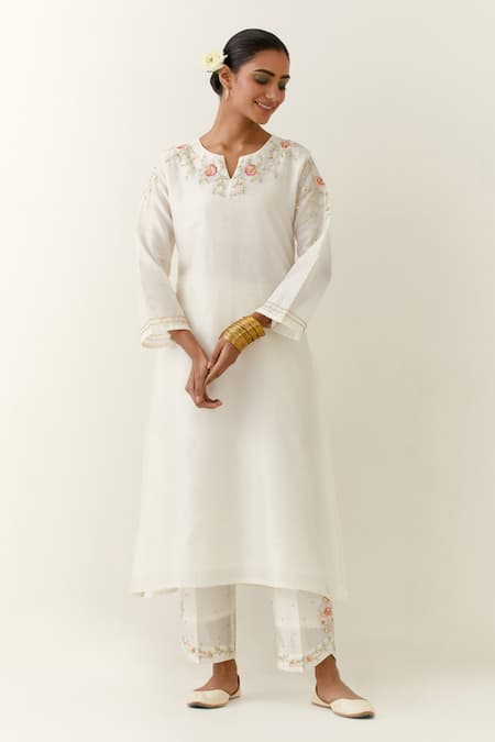 Anantaa by Roohi Silk Chanderi Notched Neck Kurta 